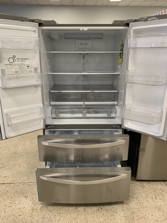 28 cu.ft. Smart wi-fi Enabled French Door Refrigerator
